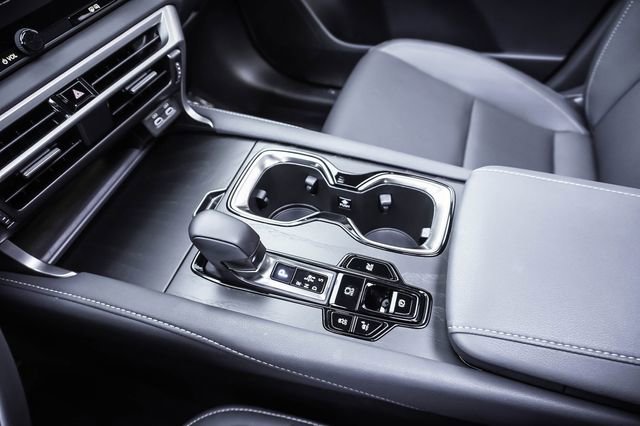 Certified 2025 Lexus RX 350h image 17