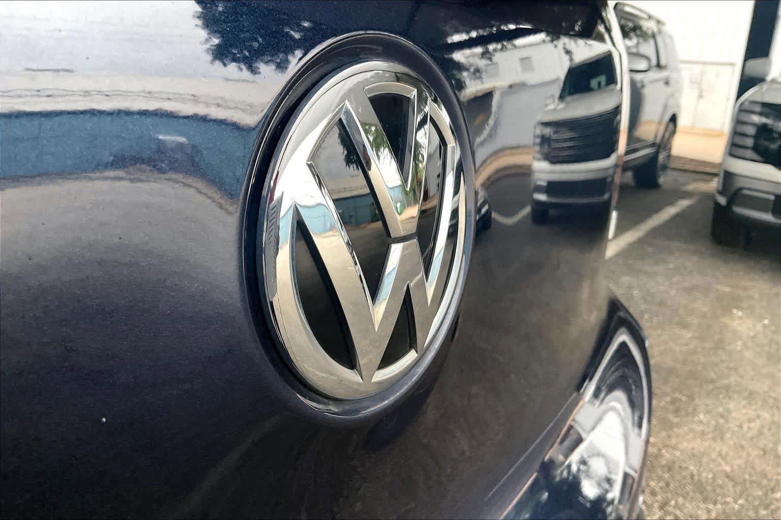 Used 2016 Volkswagen Tiguan S FWD image 31