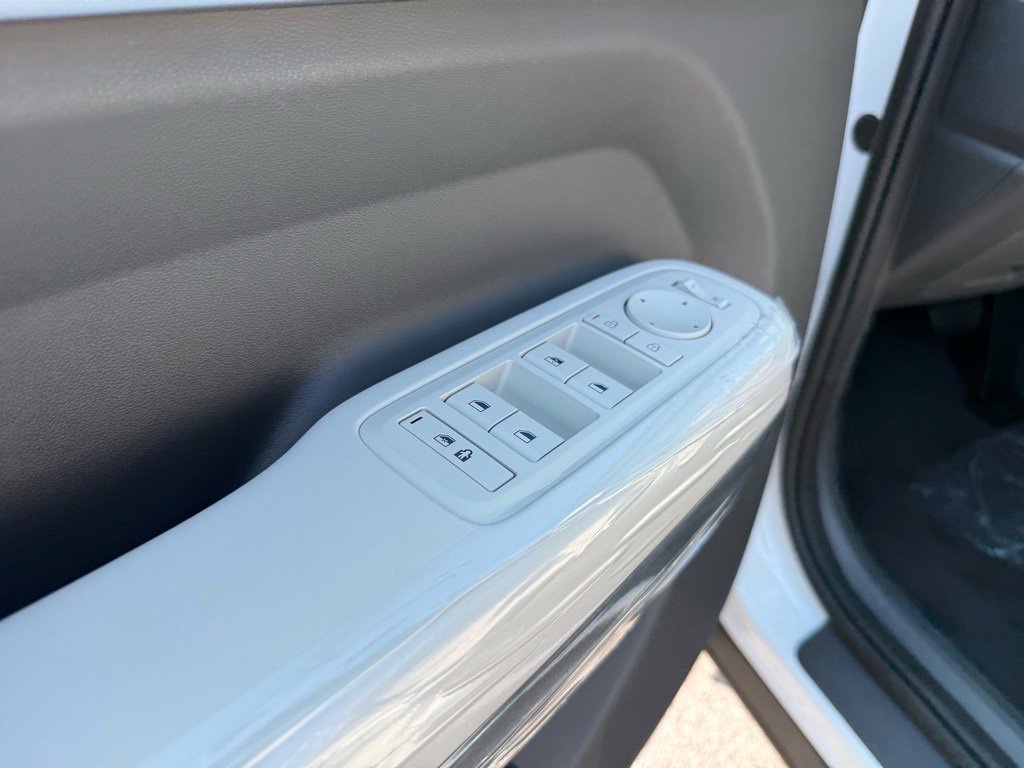 New 2026 Hyundai Santa Fe SE image 9