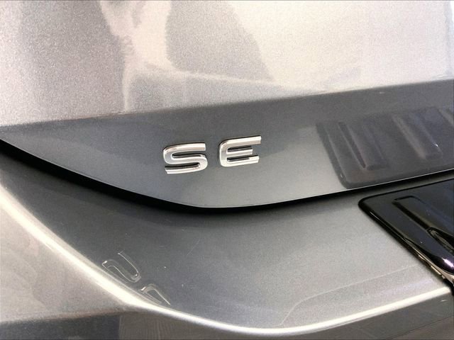 Certified 2025 Volkswagen Tiguan SE w/ Panoramic Sunroof Package image 8