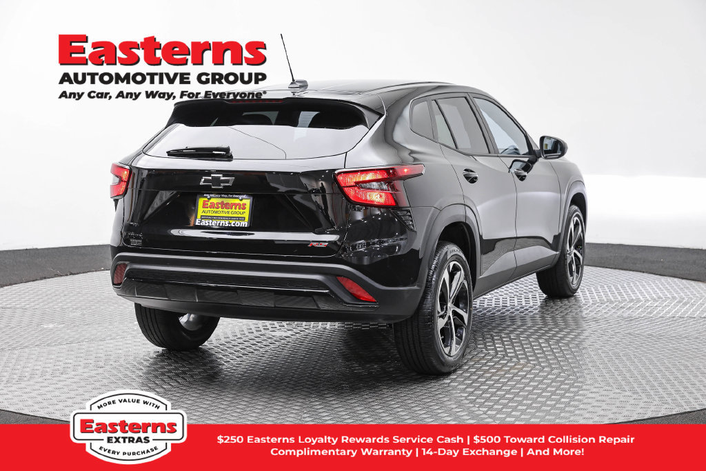 Used 2024 Chevrolet Trax RS FWD image 6