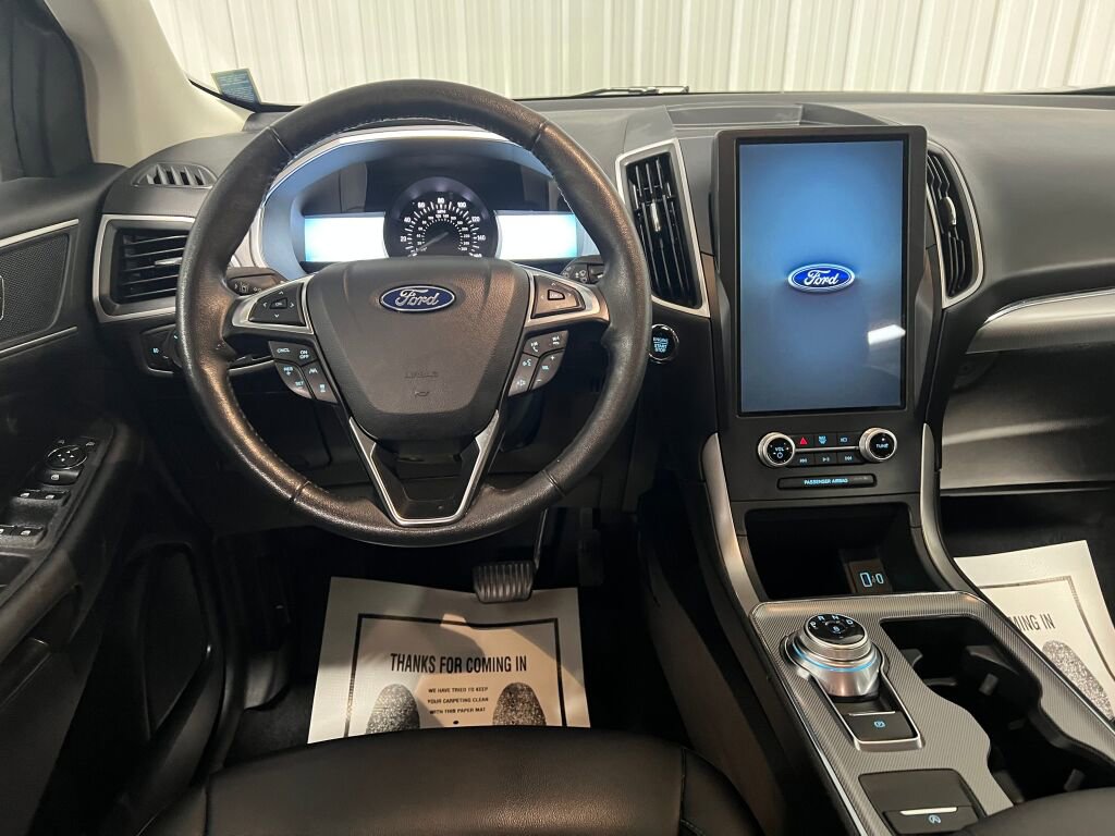 Used 2021 Ford Edge SEL w/ Cargo Accessory Package image 4
