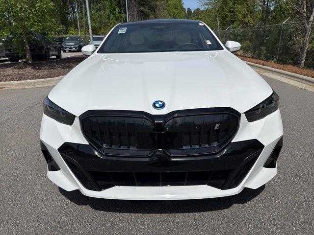 Certified 2025 BMW i5 eDrive40i w/ M Sport Package image 2
