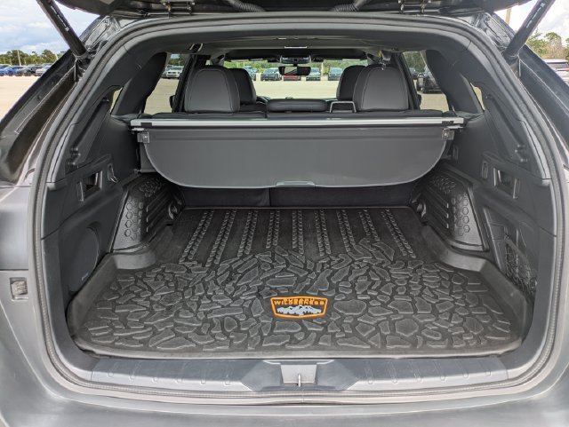 Used 2025 Subaru Outback Wilderness AWD/4WD image 16