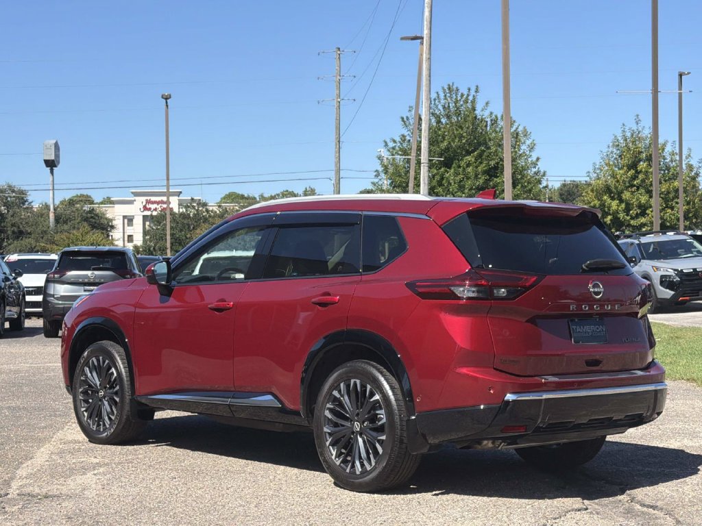 Used 2024 Nissan Rogue Platinum w/ Platinum Premium Package FWD image 7
