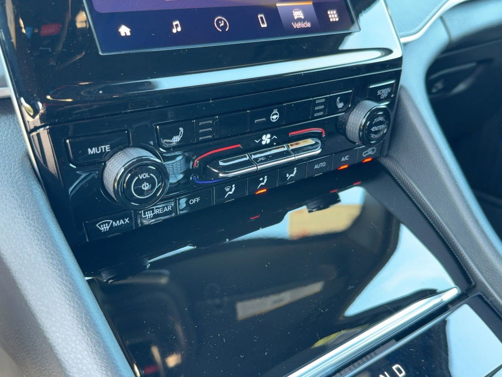 New 2025 Jeep Grand Cherokee L Laredo w/ Luxury Tech Group I image 25