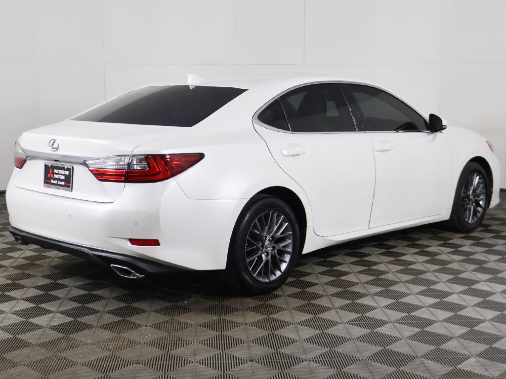 Used 2018 Lexus ES 350 w/ Ultra Luxury Package image 13
