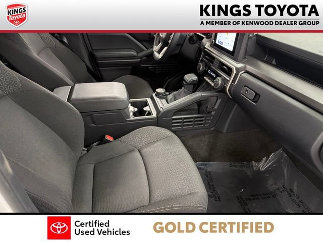 Used 2025 Toyota 4Runner SR5 AWD/4WD image 11