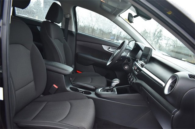 Used 2023 Kia Forte LXS w/ LXS Technology Package image 12