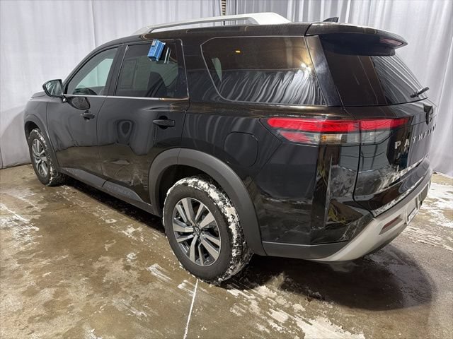 Used 2025 Nissan Pathfinder SL AWD/4WD image 6