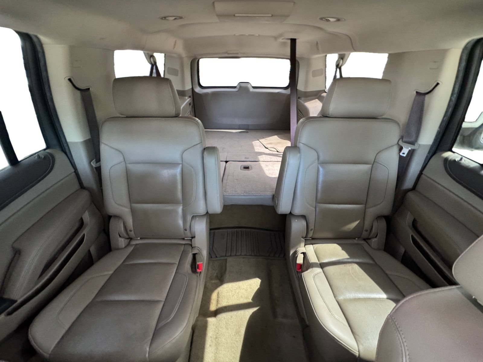 Used 2018 GMC Yukon XL SLT w/ Open Road Package RWD image 18