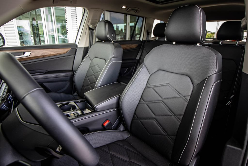 Certified 2026 Volkswagen Atlas SE w/ Panoramic Sunroof Package FWD image 24