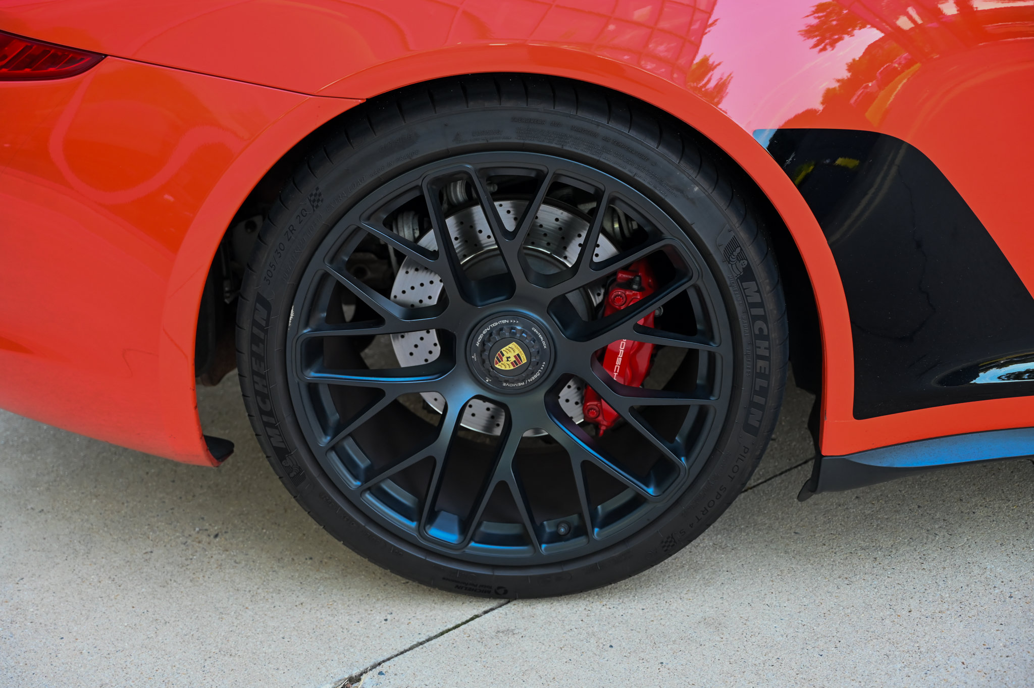 Used 2016 Porsche 911 Carrera GTS RWD image 11