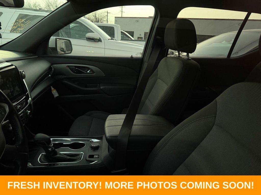 Used 2022 Chevrolet Traverse LT image 8