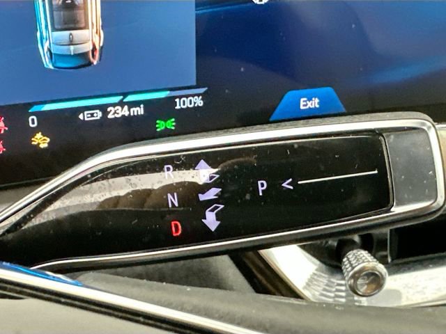 Used 2024 Cadillac Lyriq Sport image 23