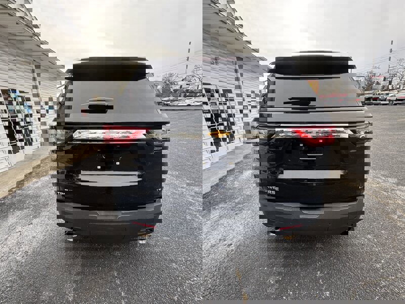 Used 2018 Chevrolet Traverse LT image 5