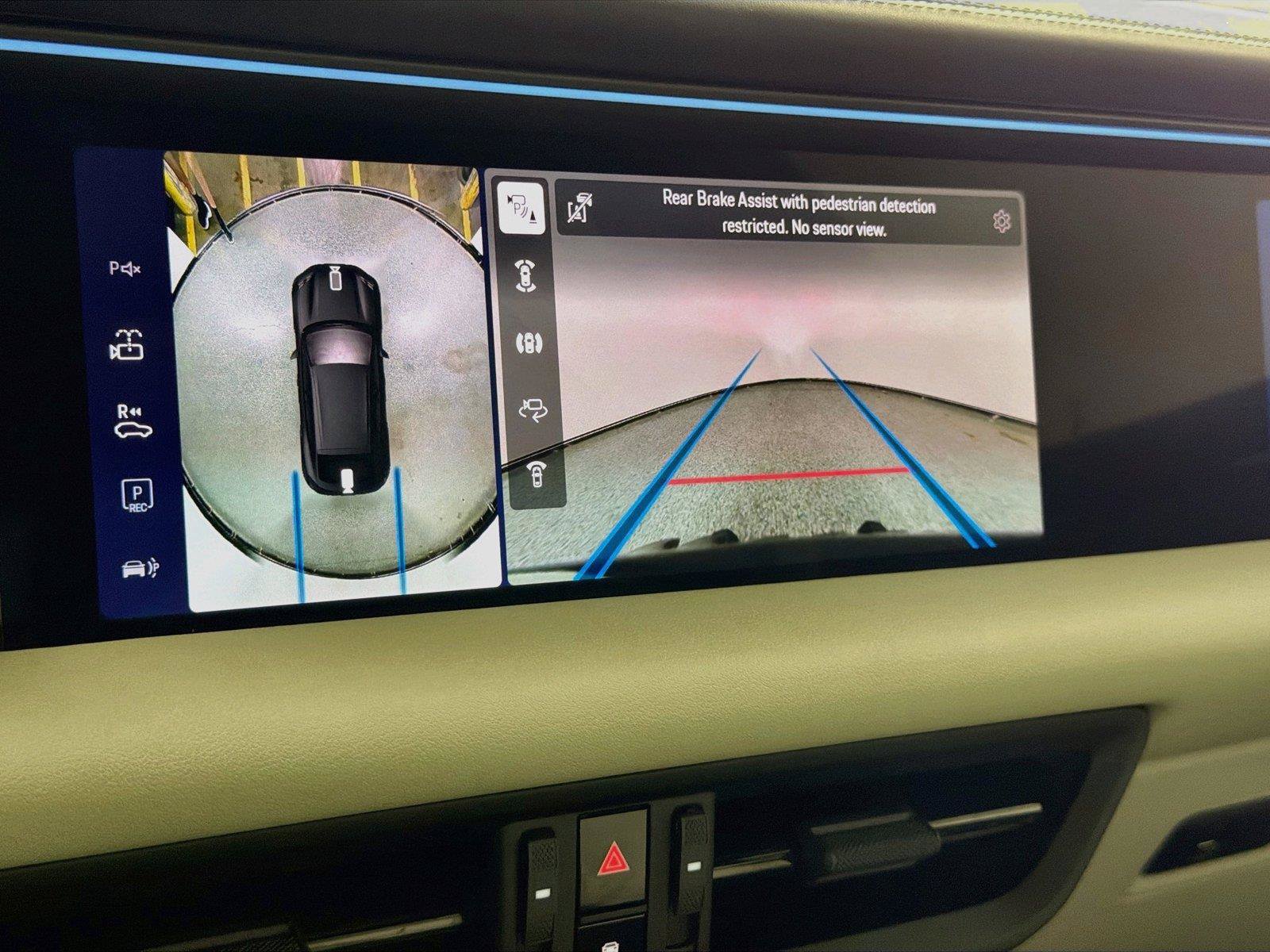 Certified 2026 Porsche Macan Electric RWD image 23