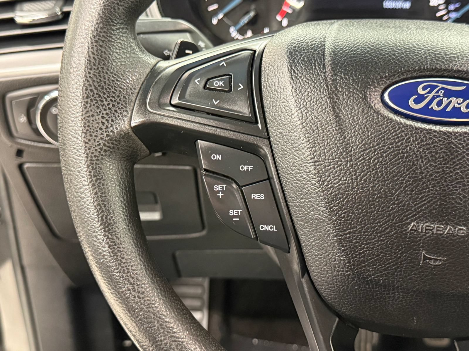 Used 2016 Ford Edge SE FWD image 28