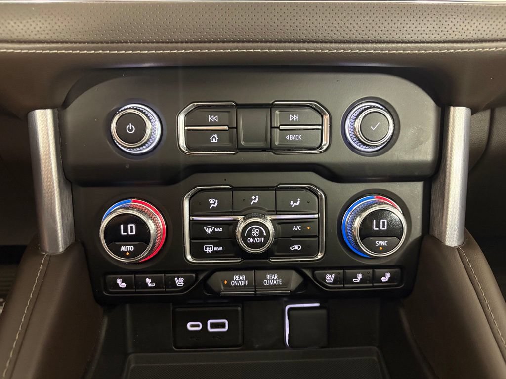 Used 2023 GMC Yukon XL SLT AWD/4WD image 27