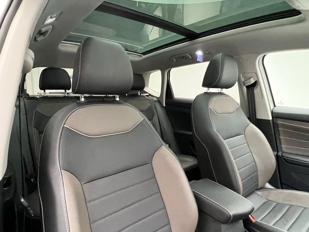 Used 2024 Volkswagen Taos SEL image 7