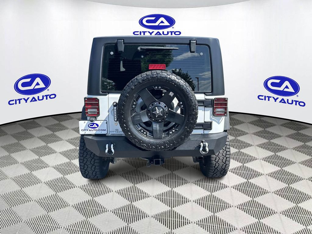 Used 2016 Jeep Wrangler Sport AWD/4WD image 4