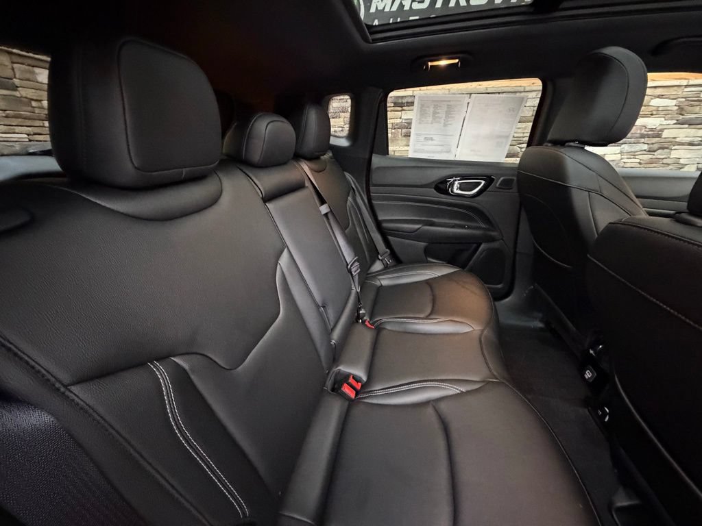 Used 2024 Jeep Compass Limited w/ High Altitude Package AWD/4WD image 34