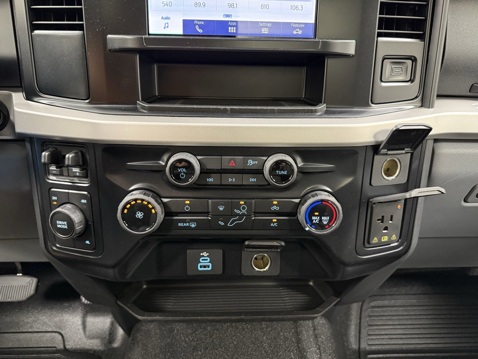 New 2025 Ford F350 XLT w/ XLT Value Package image 18