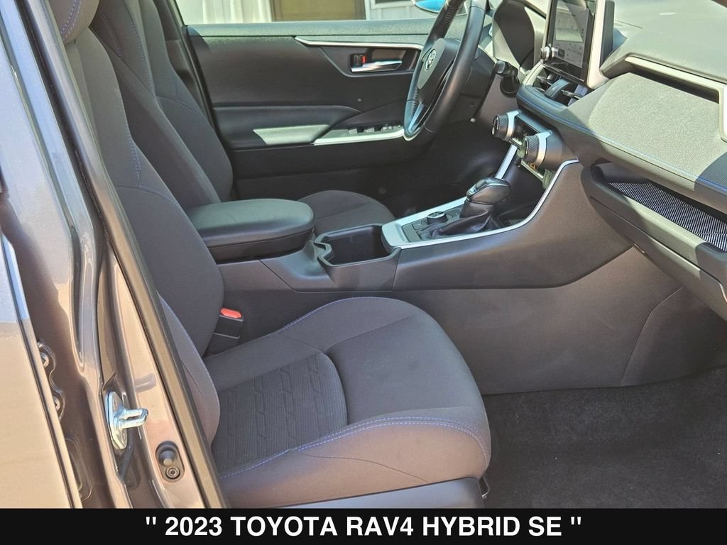 Used 2023 Toyota RAV4 SE AWD/4WD image 28