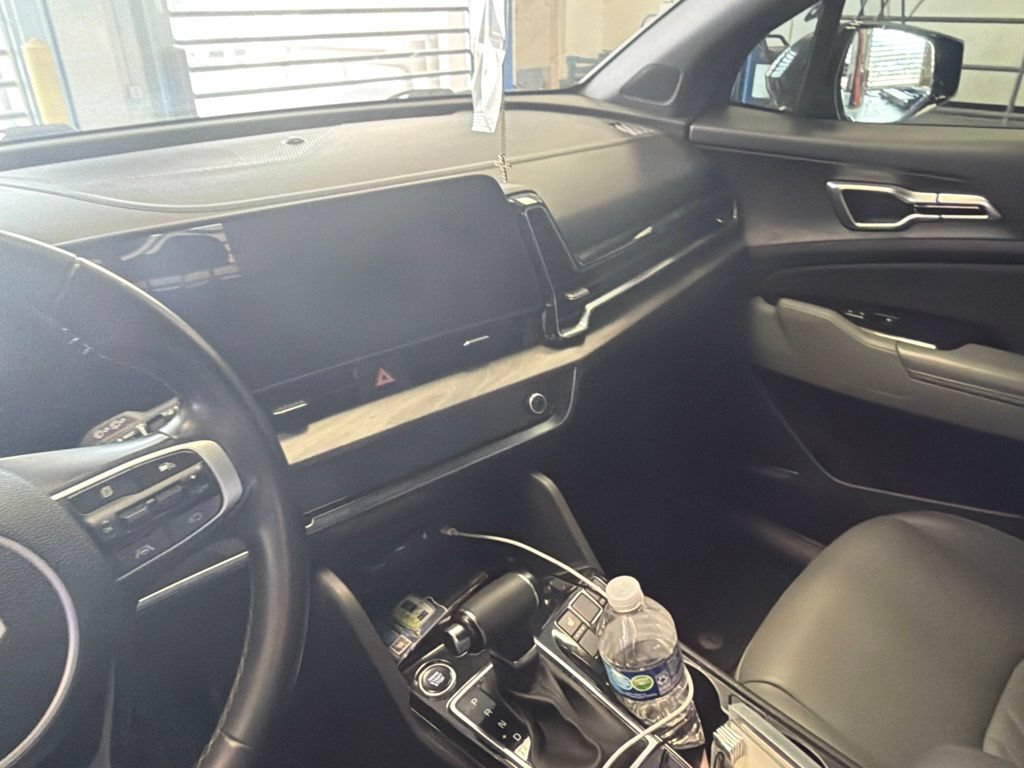 Used 2023 Kia Sportage X-Line w/ X-Line Premium Package AWD/4WD image 4