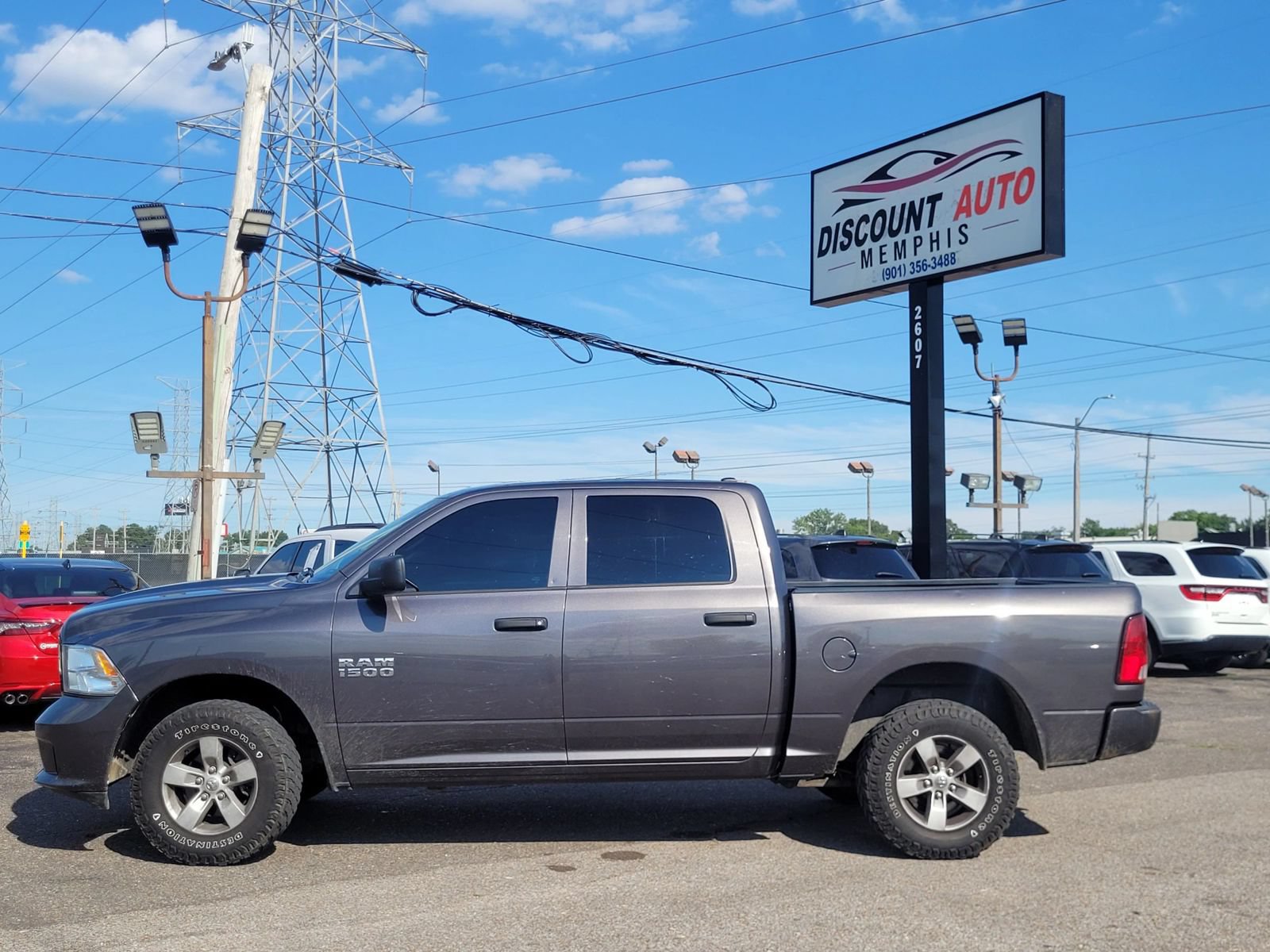 Used 2017 RAM 1500 Express AWD/4WD image 8