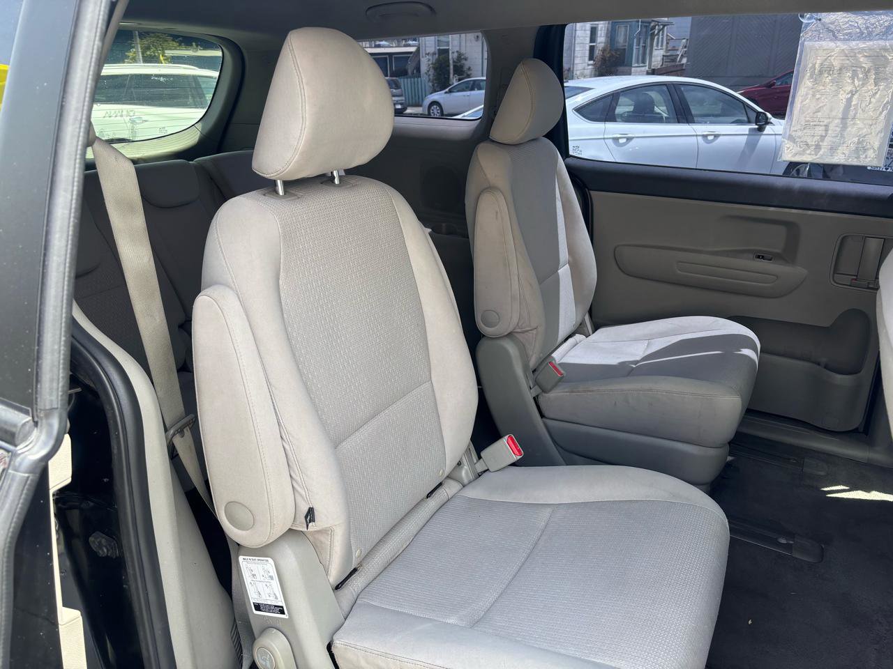 Used 2017 Kia Sedona L FWD image 13