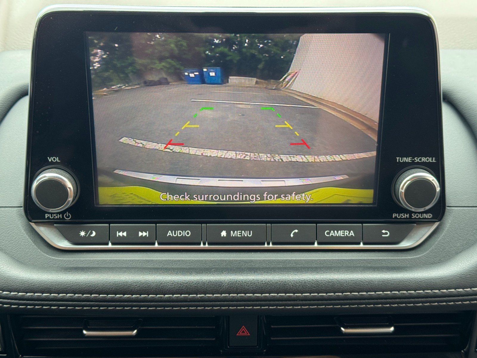 Used 2022 Nissan Rogue SV FWD image 23