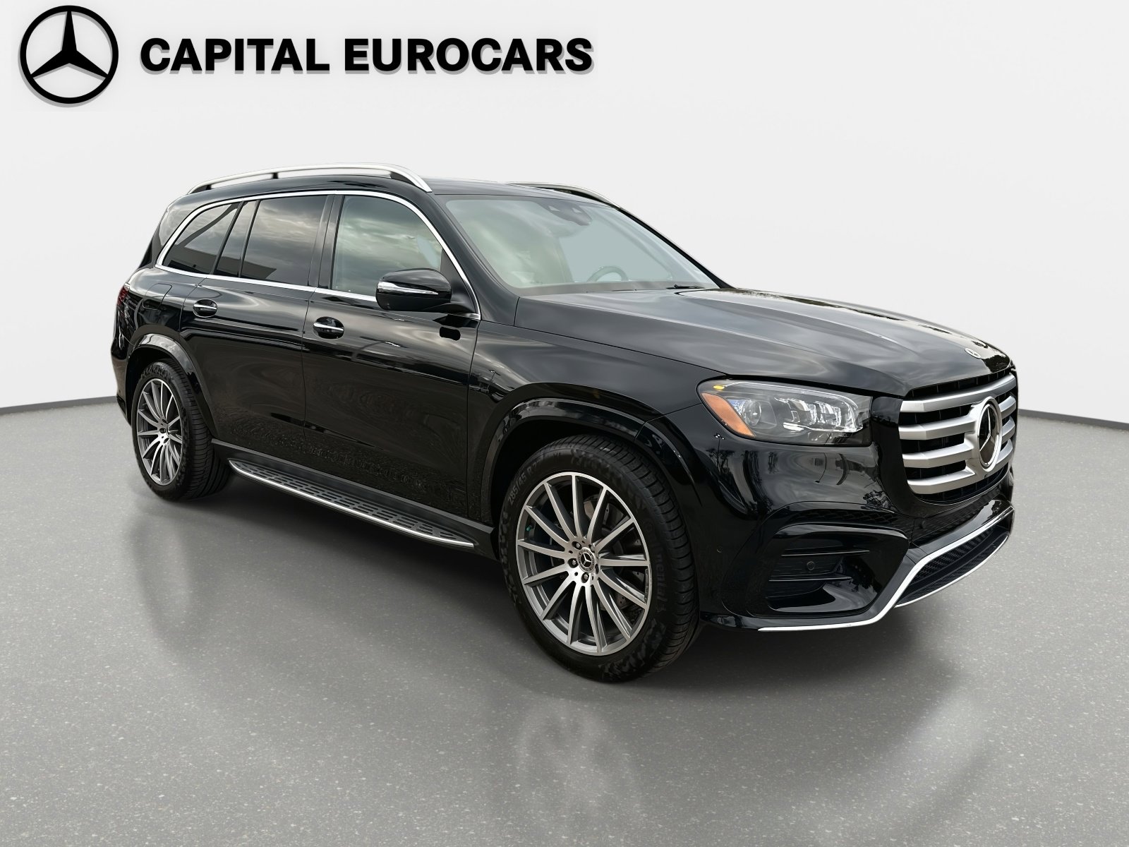 Used 2025 Mercedes-Benz GLS 580 4MATIC image 7