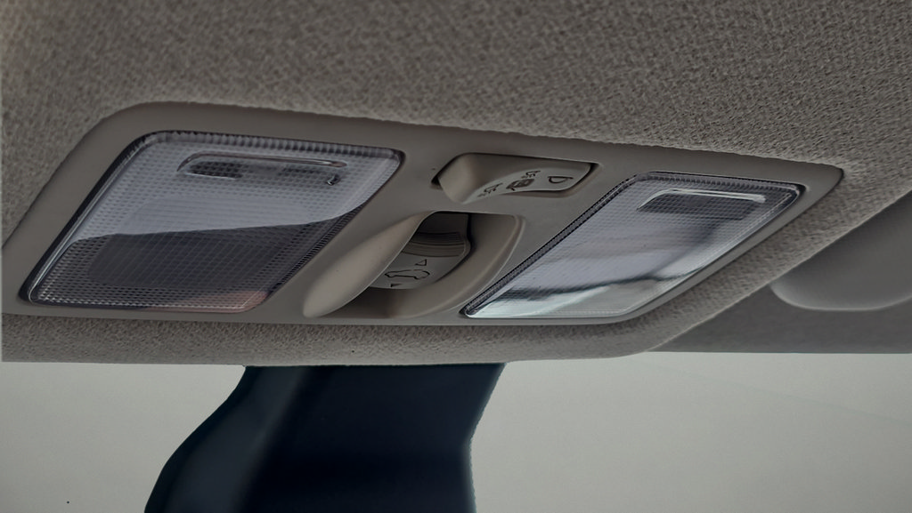 New 2026 Hyundai Venue SEL FWD image 25