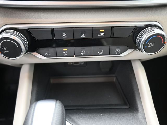 Used 2025 Nissan Altima 2.5 SV image 4