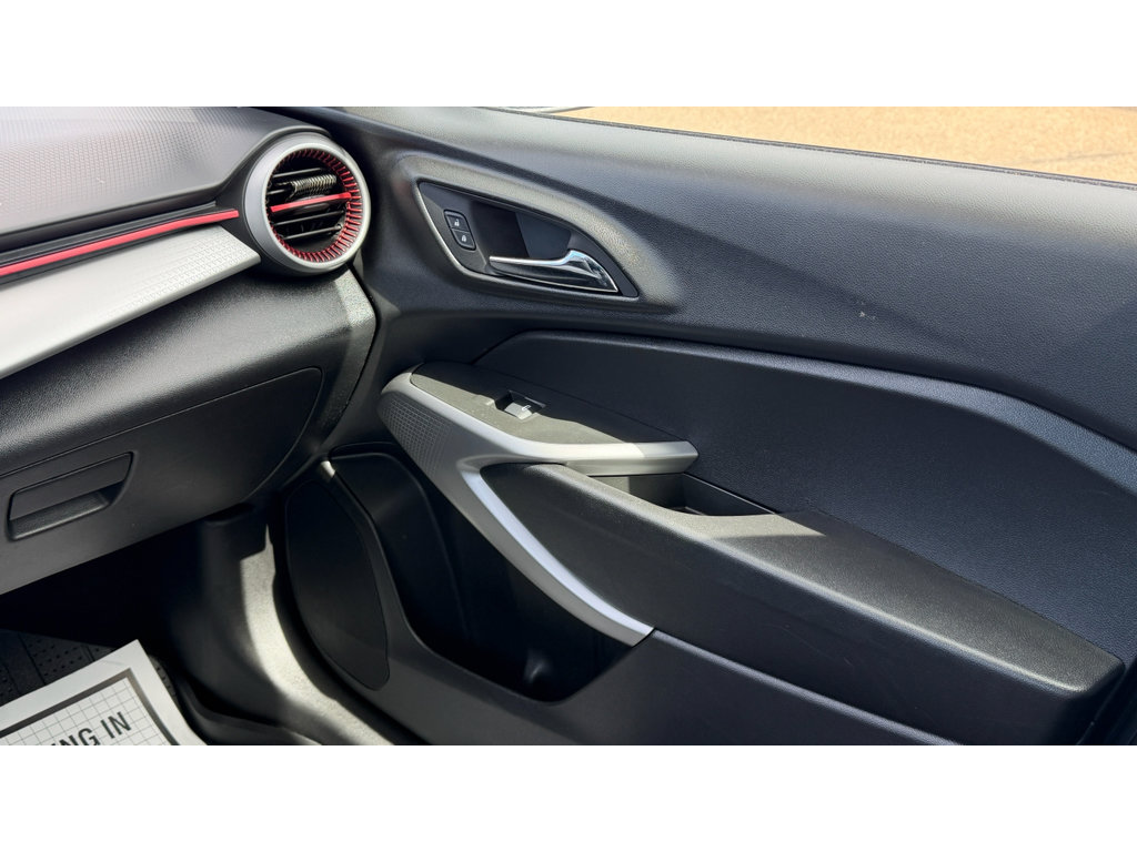 Certified 2024 Chevrolet Trax RS w/ Driver Confidence Package image 18