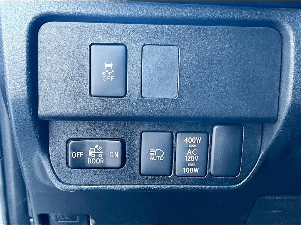 Used 2021 Toyota Tacoma TRD Off-Road image 10