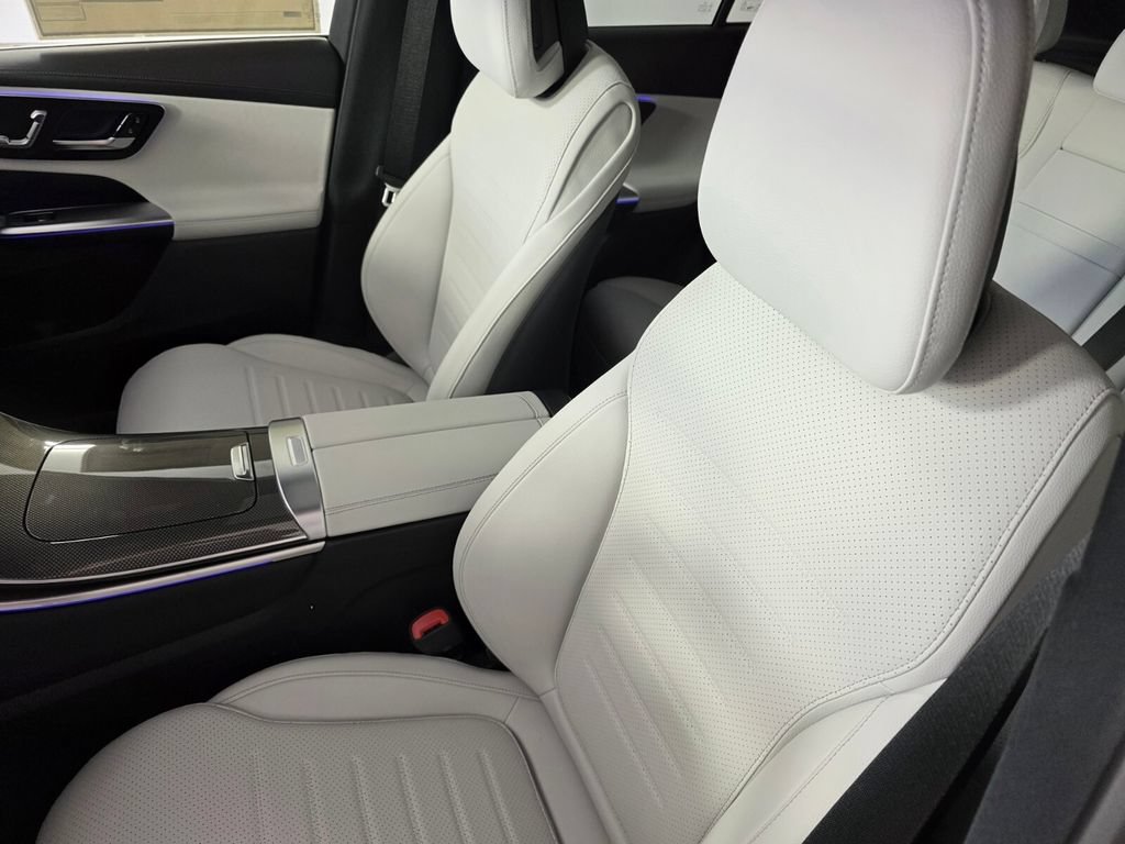 New 2026 Mercedes-Benz GLC 300 image 8