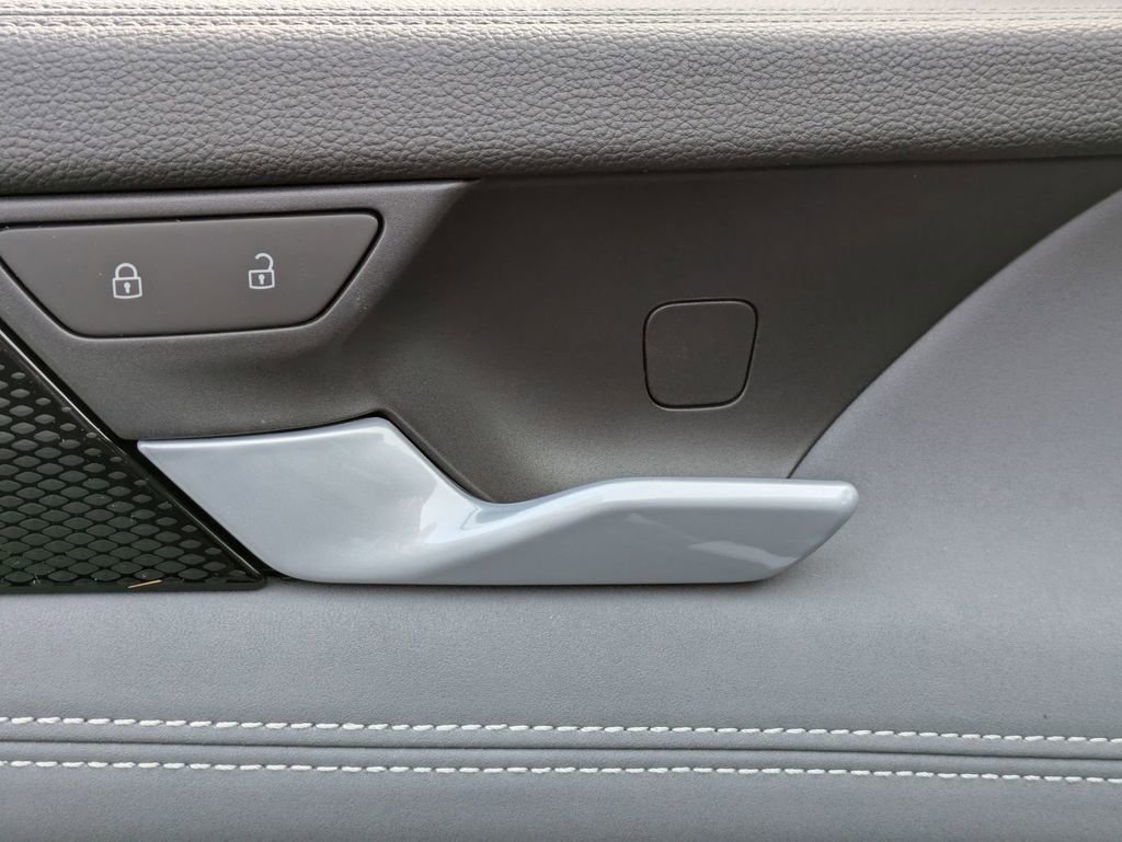 New 2026 Volkswagen Tiguan SE image 11