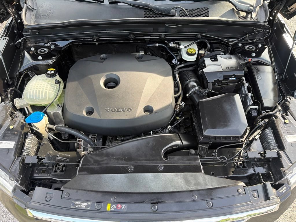 Used 2019 Volvo XC40 T5 Inscription AWD/4WD image 12