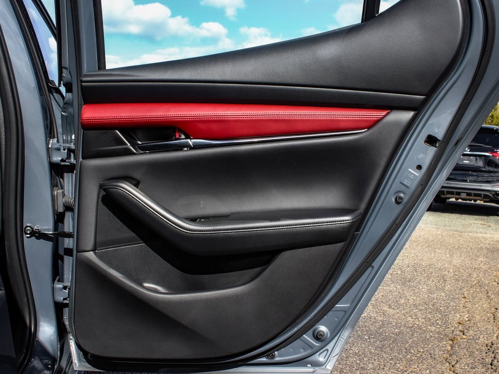 Used 2022 MAZDA MAZDA3 s image 12