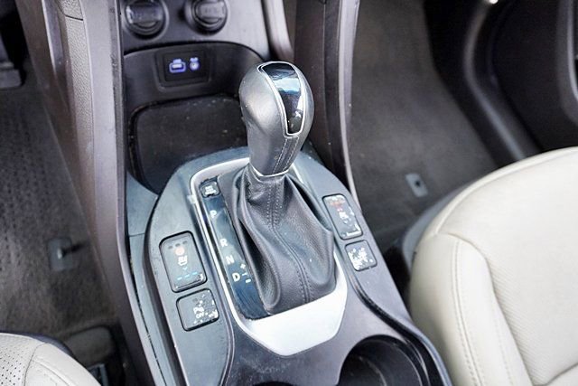 Used 2017 Hyundai Santa Fe Sport w/ 2.4L Tech Package 04 FWD image 32