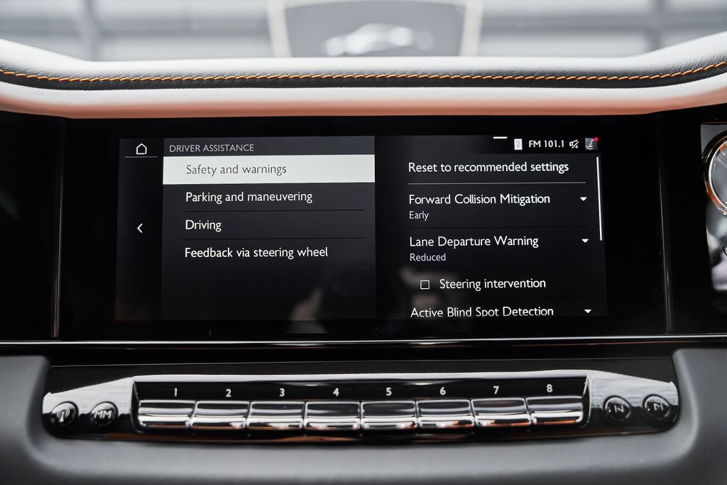 Used 2025 Rolls-Royce Cullinan AWD/4WD image 87