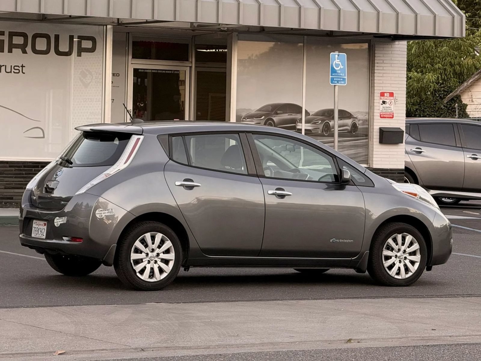 Used 2016 Nissan Leaf S w/ Charger Package FWD image 7