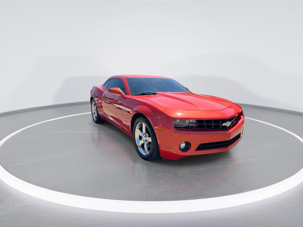Used 2010 Chevrolet Camaro LT RWD image 2