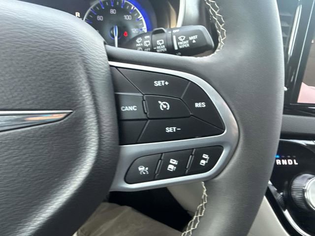 Used 2024 Chrysler Pacifica Touring-L image 34
