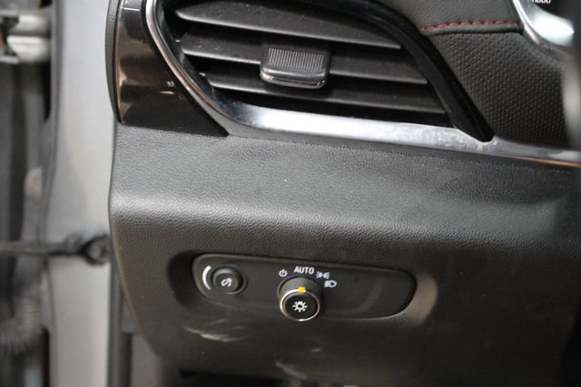 Used 2023 Chevrolet Traverse RS w/ LPO, Floor Liner Package AWD/4WD image 15