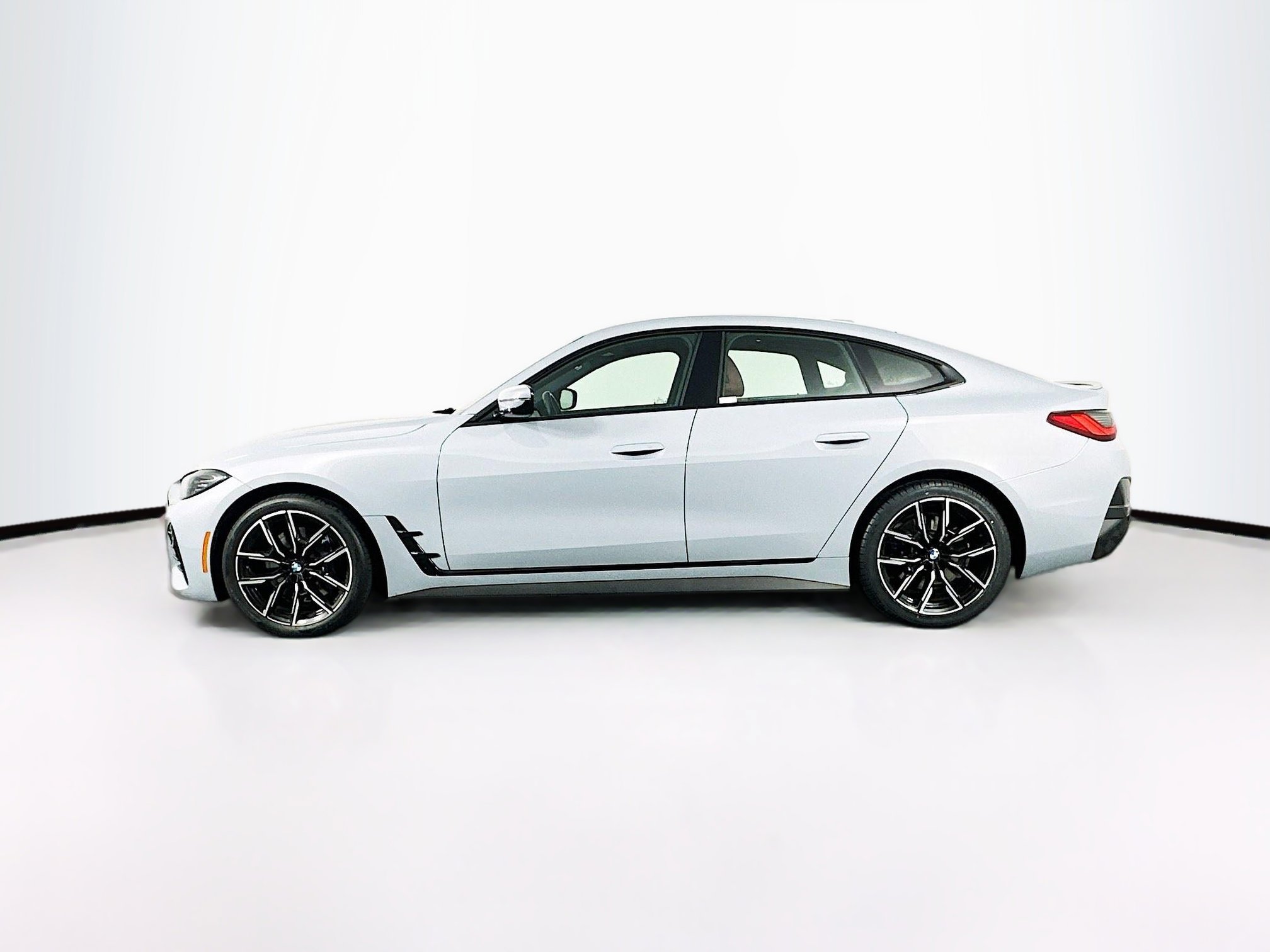 Used 2022 BMW 430i Gran Coupe w/ M Sport Package RWD image 4
