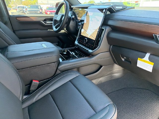 New 2026 GMC Yukon XL Denali AWD/4WD image 21