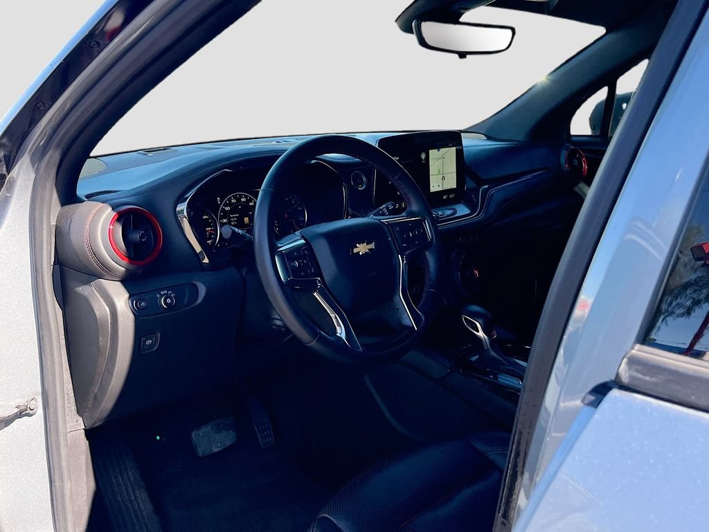 Used 2024 Chevrolet Blazer RS w/ Driver Confidence II Package FWD image 9